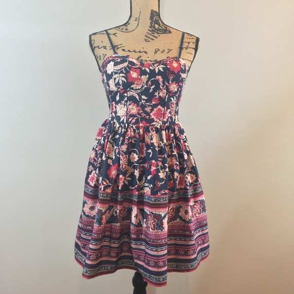 Band of Gypsies Dresses & Skirts - Anthropologie, Band of Gypsies Dress- med- Excelle